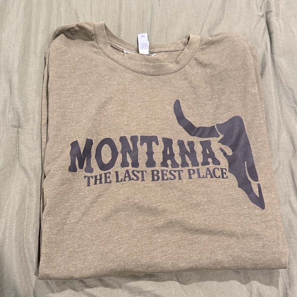 Men’s Montana Graphic T-Shirt in olive green color